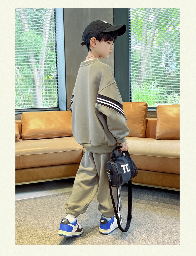 HH29116 - BỘ THỂ THAO BÉ TRAI