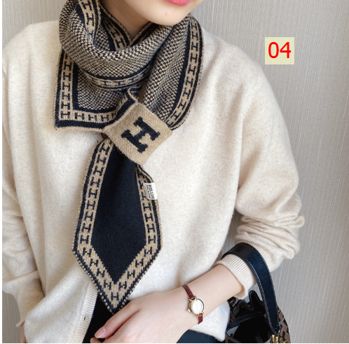HA29113 - KHĂN QUÀNG CỔ CHỮ H