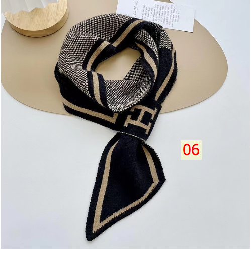 HA29113 - KHĂN QUÀNG CỔ CHỮ H