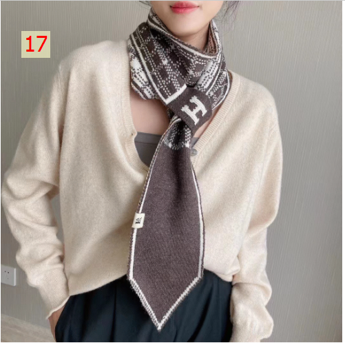 HA29113 - KHĂN QUÀNG CỔ CHỮ H