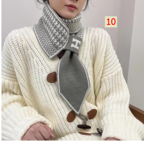 HA29113 - KHĂN QUÀNG CỔ CHỮ H