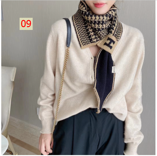 HA29113 - KHĂN QUÀNG CỔ CHỮ H
