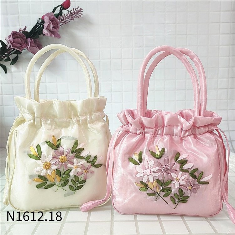 HA15122 - TÚI NHUNG THÊU DIỆN TẾT