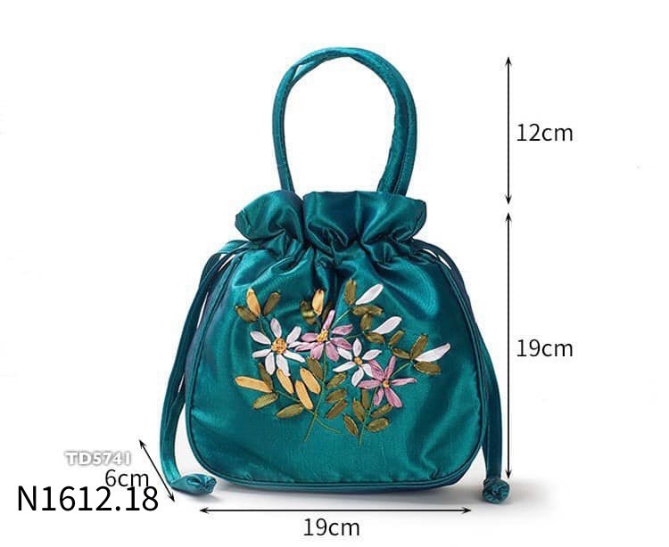 HA15122 - TÚI NHUNG THÊU DIỆN TẾT