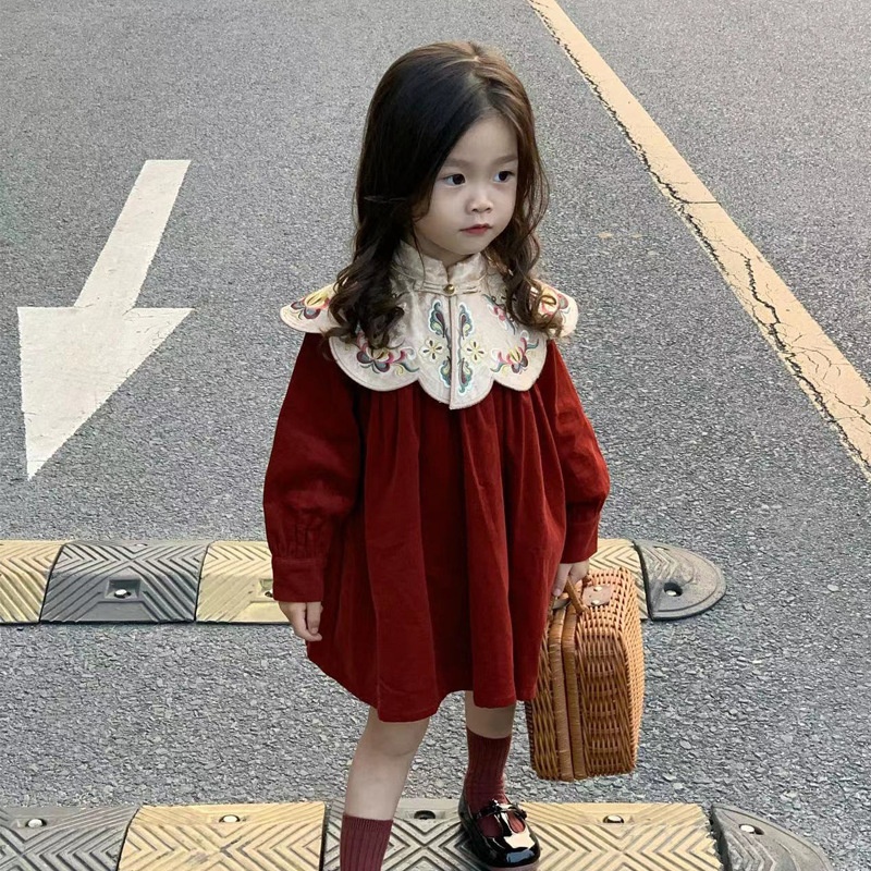 HA17123 - VÁY NHUNG THÊU CỔ PHONG CÁCH RETRO