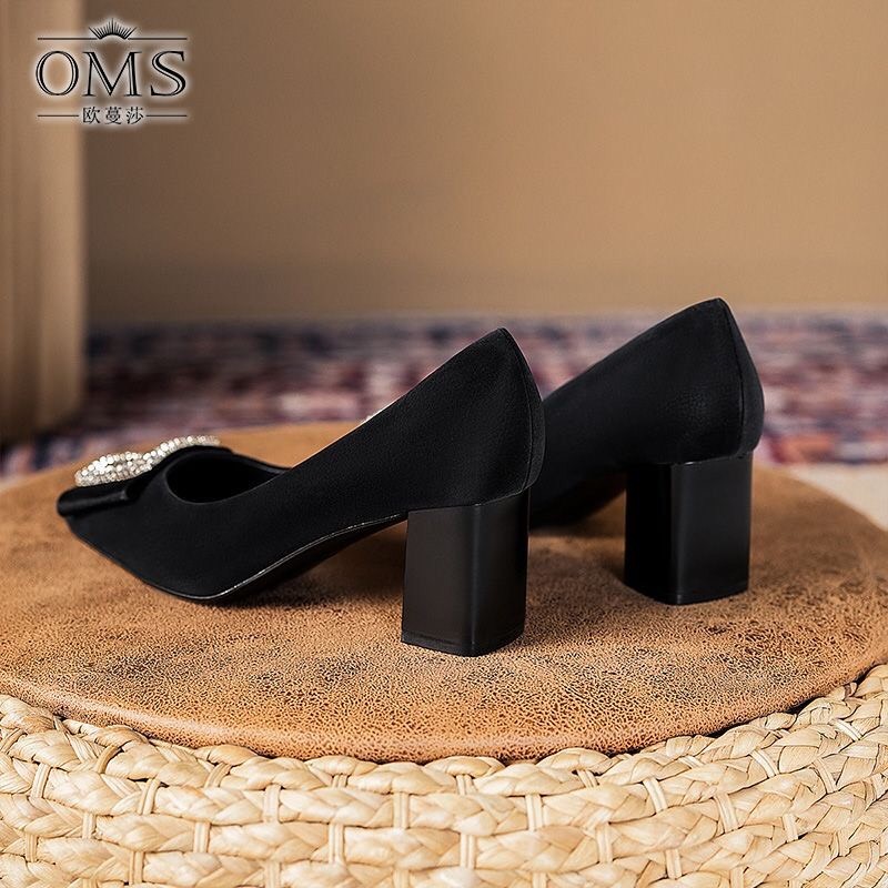HH28124 - GIÀY OMS ĐÍNH ĐÁ