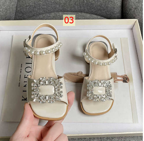 24HH81.04 - SANDAL ĐÍNH ĐÁ NGỌC CHO BÉ
