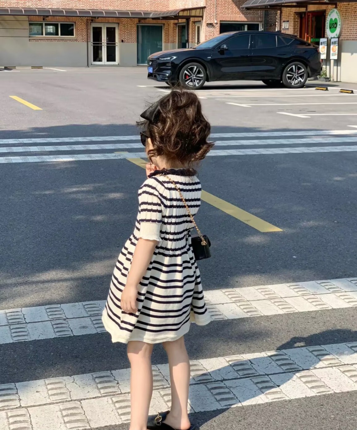24HH81.05 - VÁY KẺ CHO BÉ GÁI
