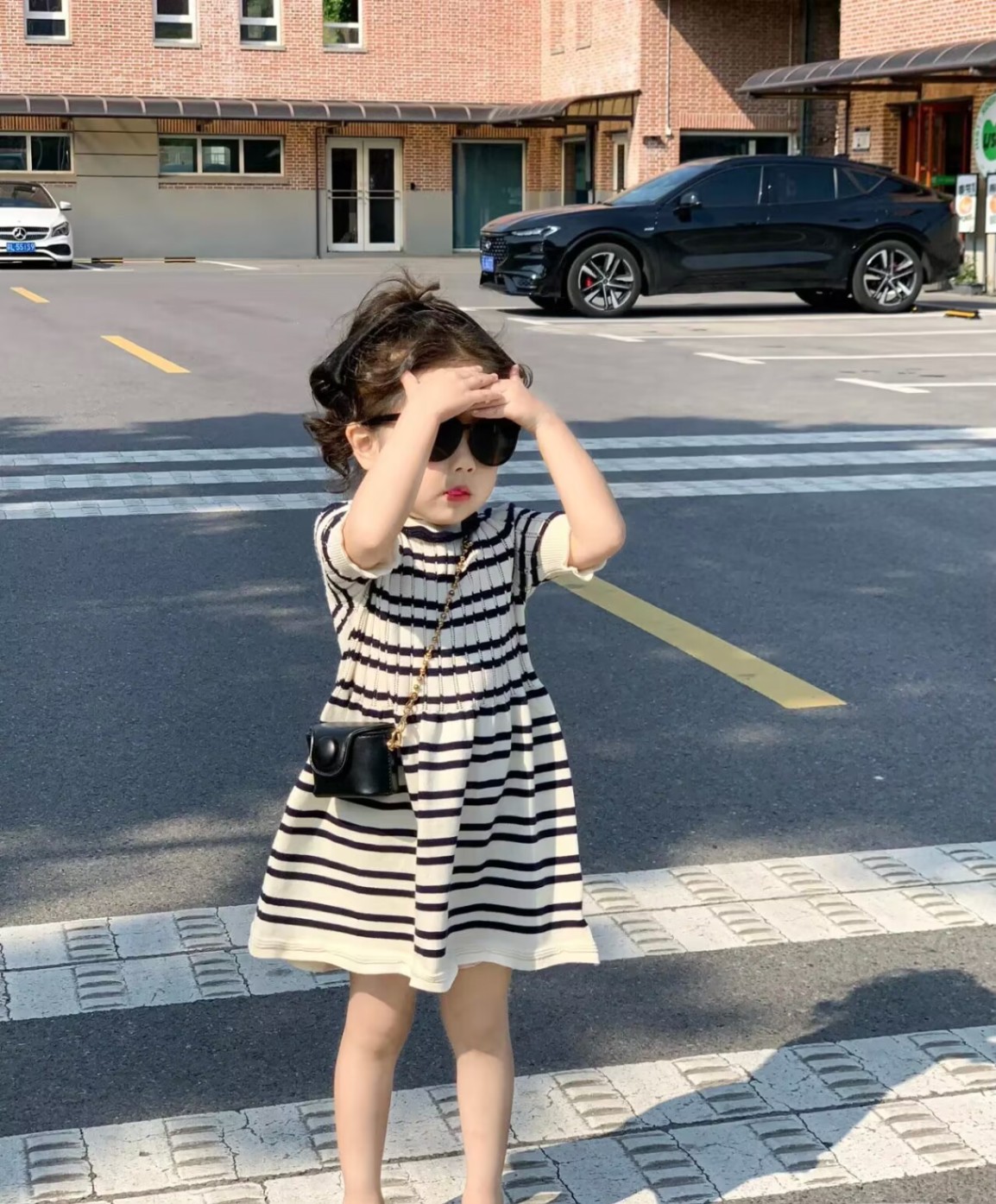24HH81.05 - VÁY KẺ CHO BÉ GÁI