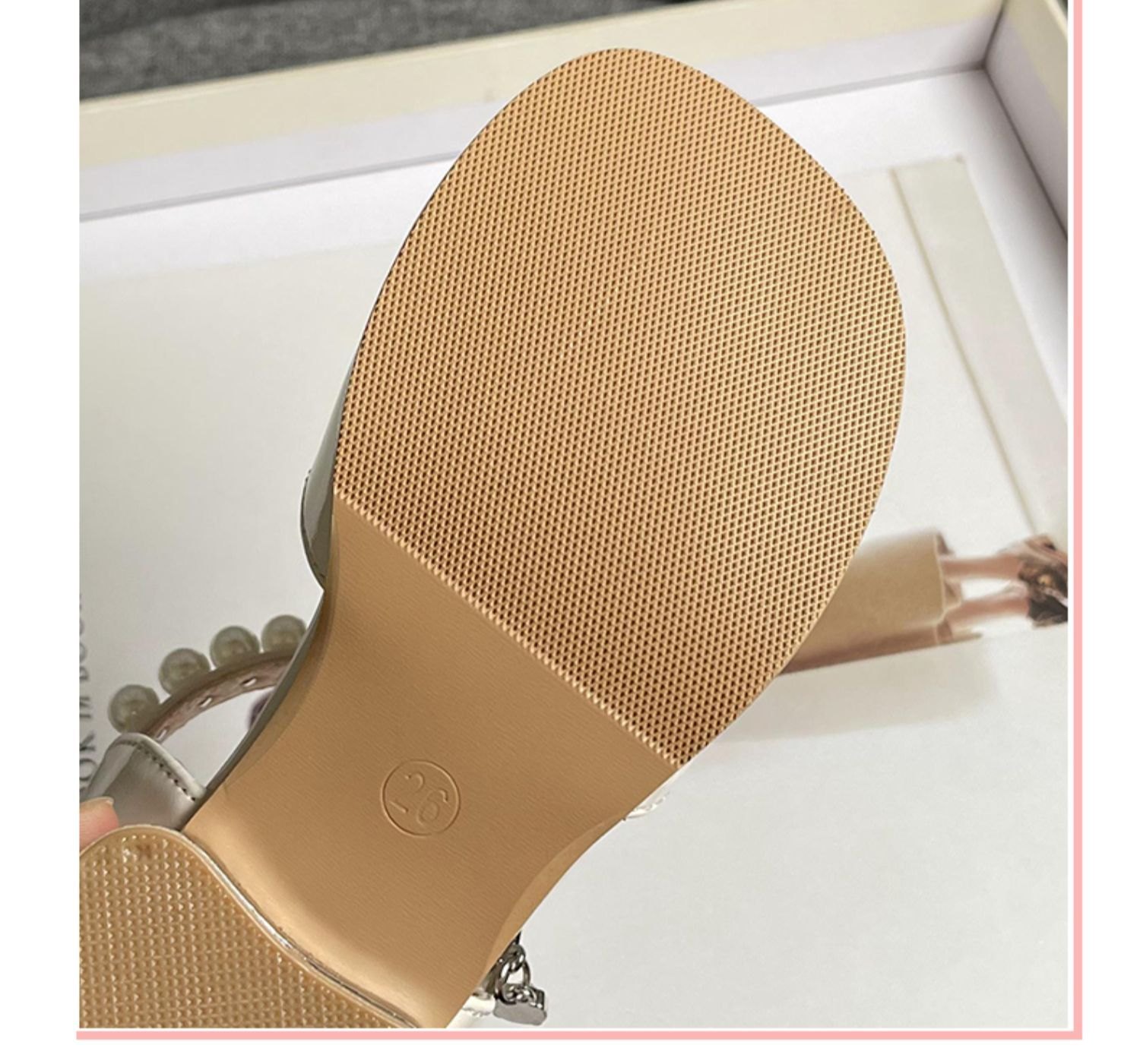 24HH81.04 - SANDAL ĐÍNH ĐÁ NGỌC CHO BÉ