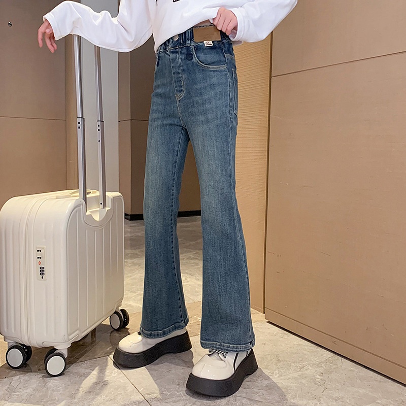 24HH111.08 - QUẦN JEAN ỐNG LOE BÉ GÁI