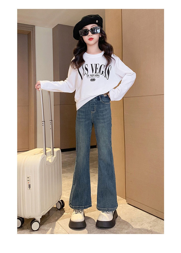 24HH111.08 - QUẦN JEAN ỐNG LOE BÉ GÁI