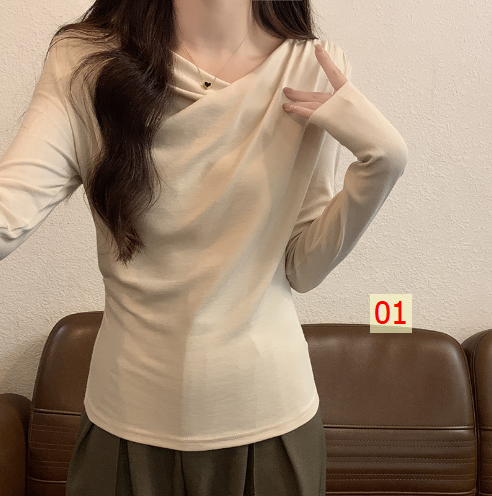 24HH131.03 - ÁO THUN CỔ CÁCH ĐIỆU