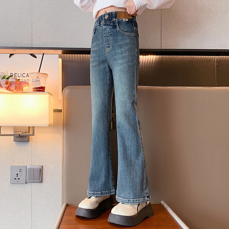 24HH151.01 - QUẦN JEAN ỐNG LOE BÉ GÁI