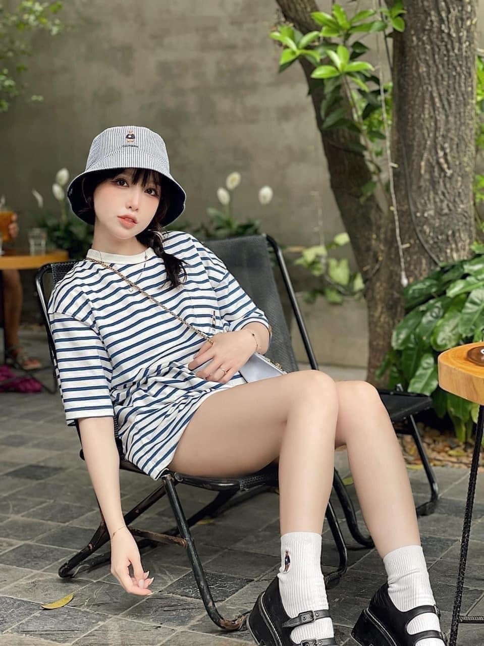 HAX2410 - SET 2 ÁO TRẮNG KẺ GẤU WHO FORM RỘNG CỰC CHẤT