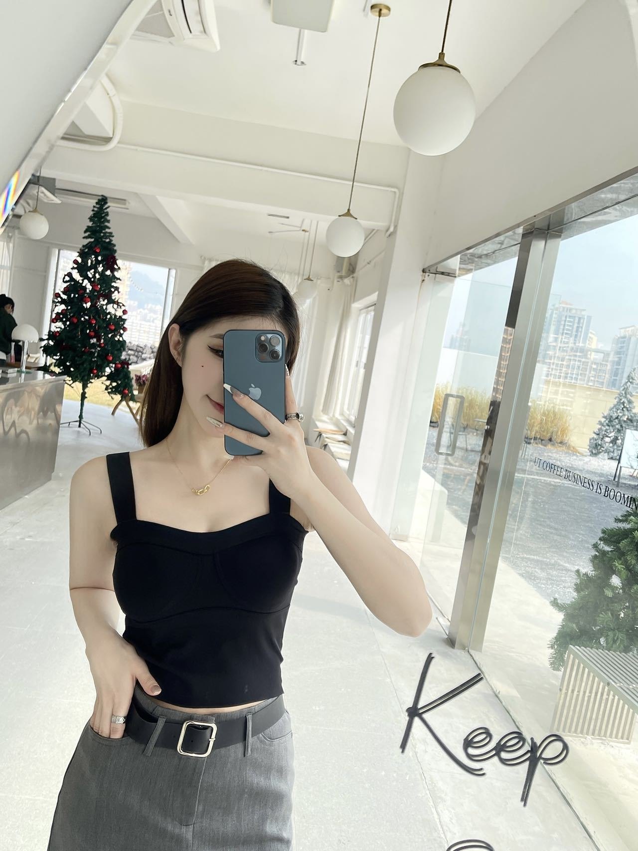 24HH222.03 - ÁO 2 DÂY BẢN TO CÓ ĐỆM NGỰC