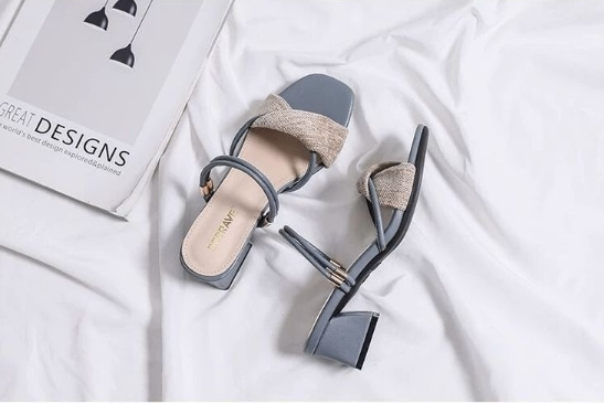 24HA292.01 - SANDAL GÓT VUÔNG PHỐI DẠ CHO NỮ