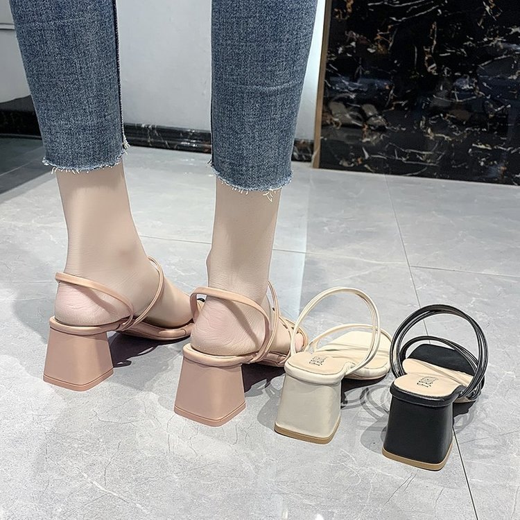 24HA292.04 - SANDAL QUAI MẢNH