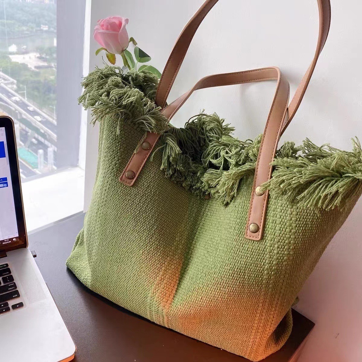24HH53.06 - TÚI TOTE VẢI THÊU CHỮ