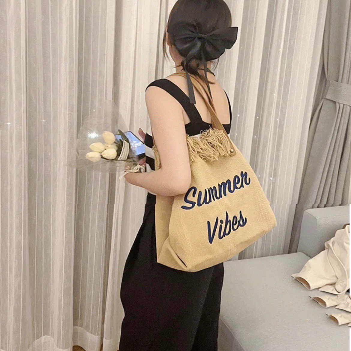 24HH53.06 - TÚI TOTE VẢI THÊU CHỮ