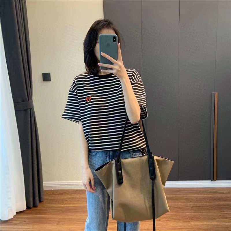 24HH73.06 - ÁO PHÔNG KẺ NỮ
