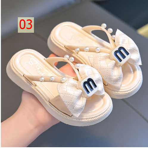 24HH73.02 - DÉP LÊ NƠ ĐÍNH CƯỜM BÉ GÁI