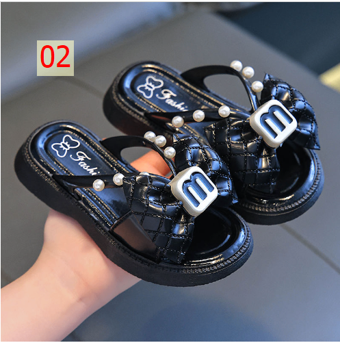 24HH73.02 - DÉP LÊ NƠ ĐÍNH CƯỜM BÉ GÁI