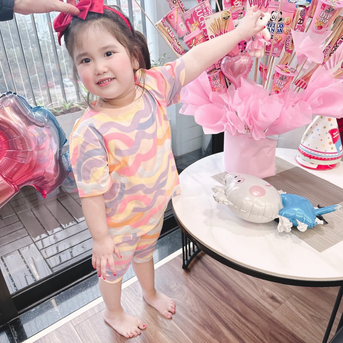 24HAVN05.103 - SÉT 2 BỘ NGỐ HELLO SẮC MÀU BÉ GÁI