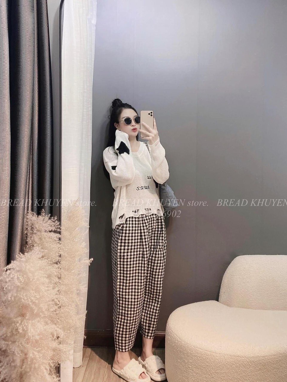 24HAVN06.103 - QUẦN MUJI THÔ HOẠ TIẾT KẺ CHẤM BI