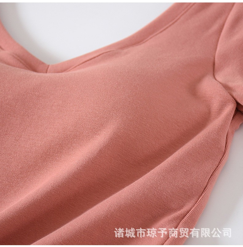 24HH113.05- ÁO CỘC CROPTOP KÈM BRA