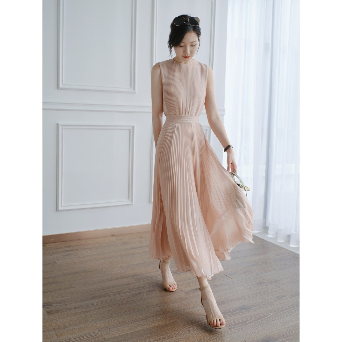 24HA123.02 - VÁY VOAN 2 LỚP XẾP LY