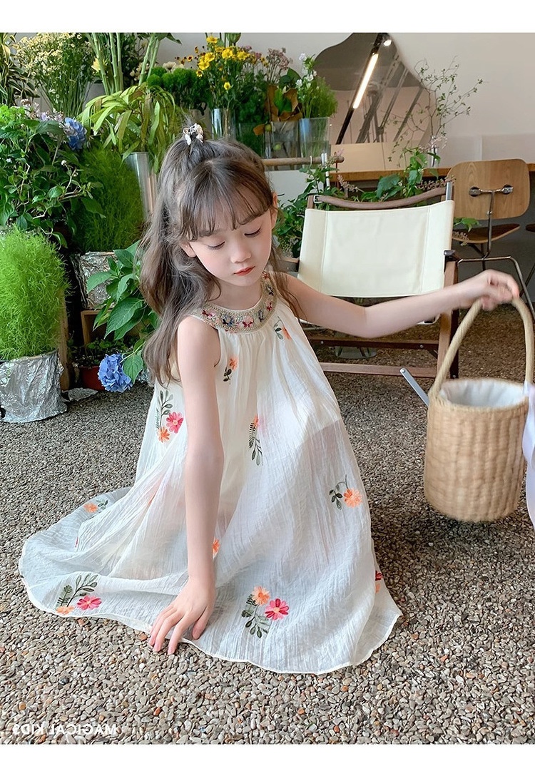 24HH133.06 - VÁY HOA CỔ YẾM BÉ GÁI