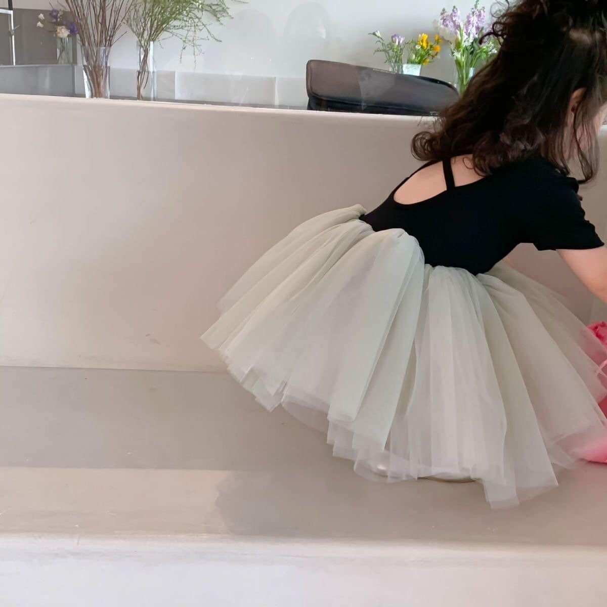 24HA163.09 - VÁY XOÈ BÉ GÁI ĐAN LƯNG