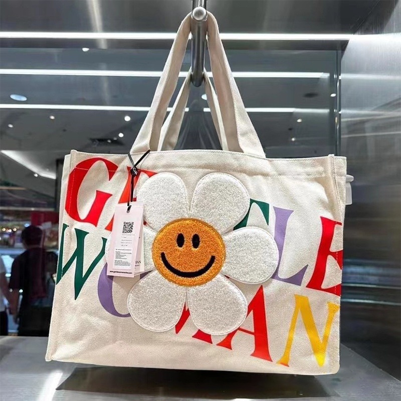 24HA233.13 - TÚI TOTE HOA CUTE