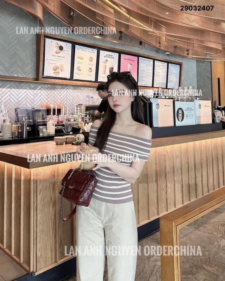 24HA293.09 - ÁO TRỄ VAI THỜI TRANG