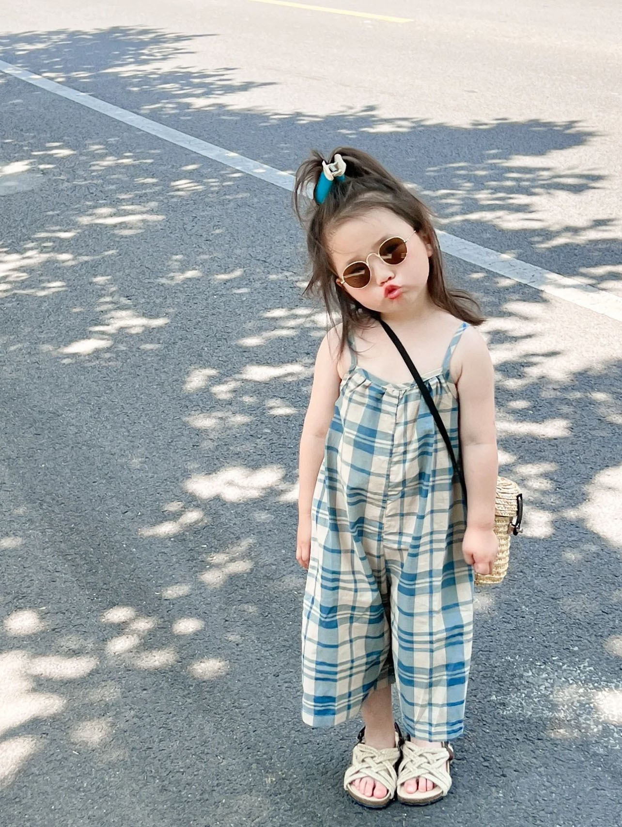 24HA34.03 - JUM 2 DÂY KẺ BÉ GÁI