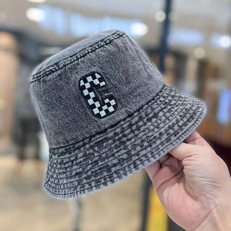 24HA94.11 - MŨ BUCKET JEAN CHỮ C