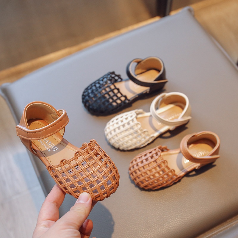 24HA284.15 - SANDAL RỌ LỖ BÉ GÁI