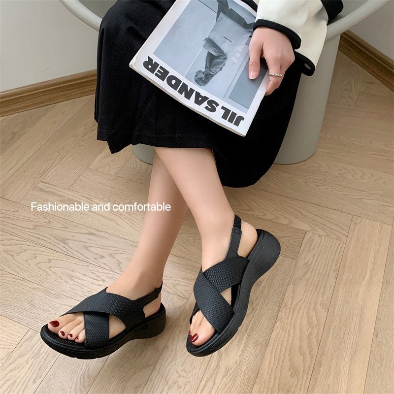 24HA304.04 - SANDAL NHỰA NỮ