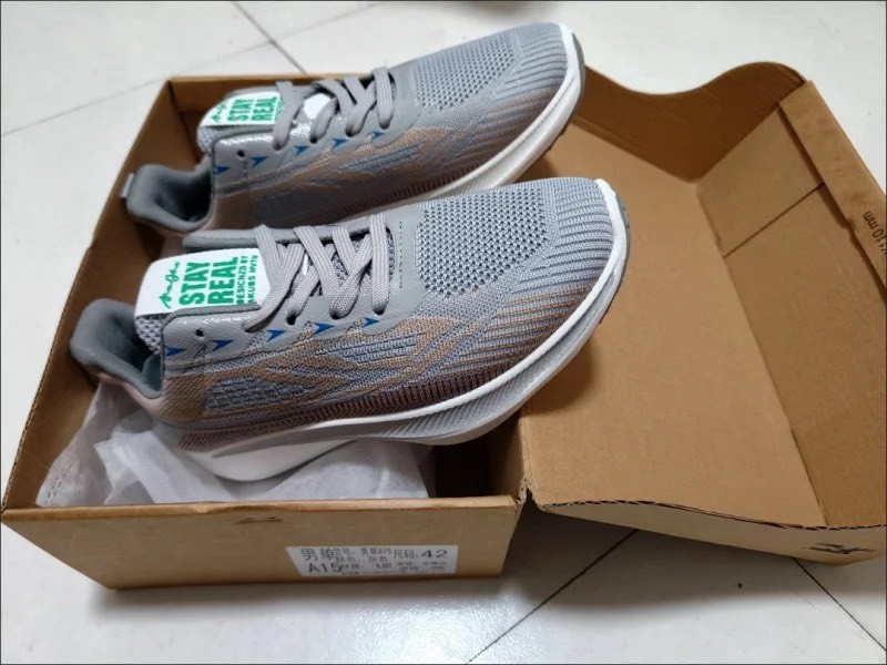 24HA165.13 - GIÀY THỂ THAO NAM