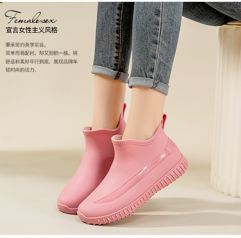 24HA175.23 - GIÀY ỦNG ĐI MƯA NỮ