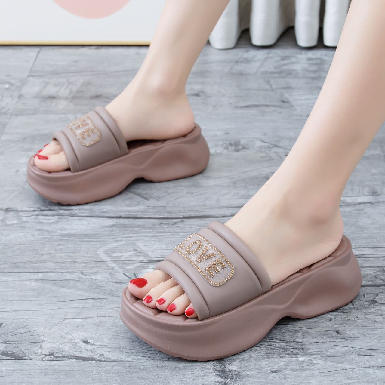 24HA185.19 - DÉP ĐẾ DÀY LOVE KUTE