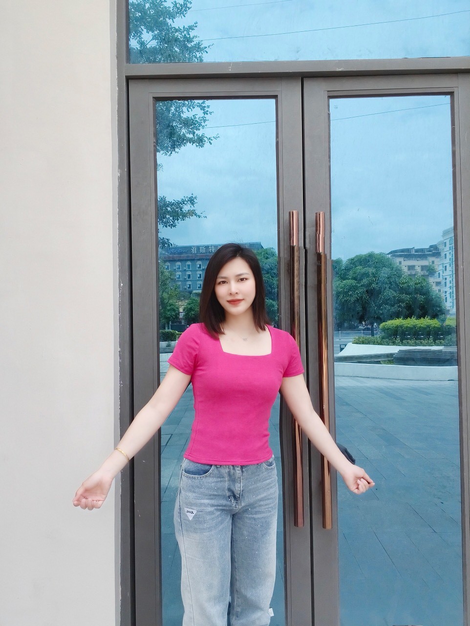 24HA215.09 - ÁO CỔ CHỮ U NỮ