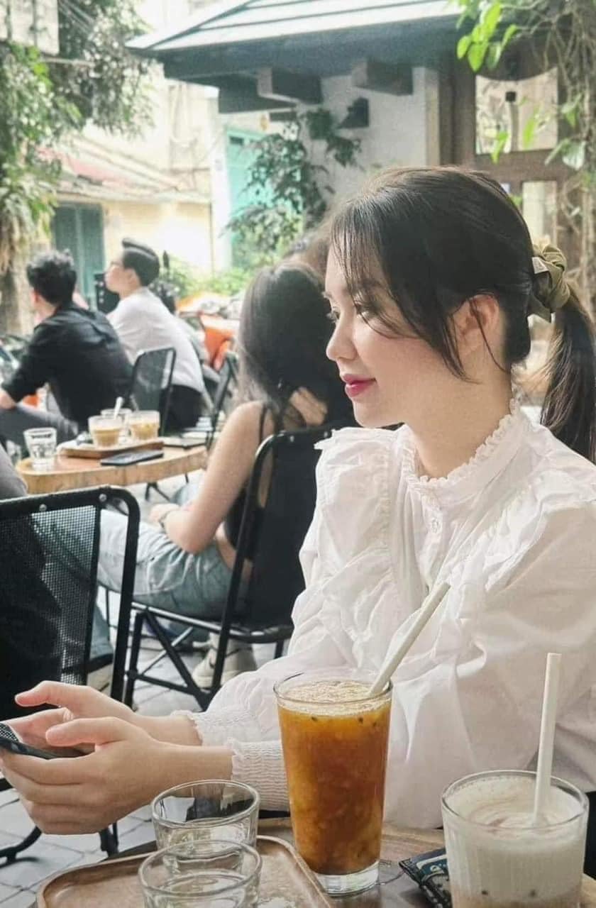 24HA215.01 - SƠ MI TRẮNG BÁNH BÈO KASLEAD