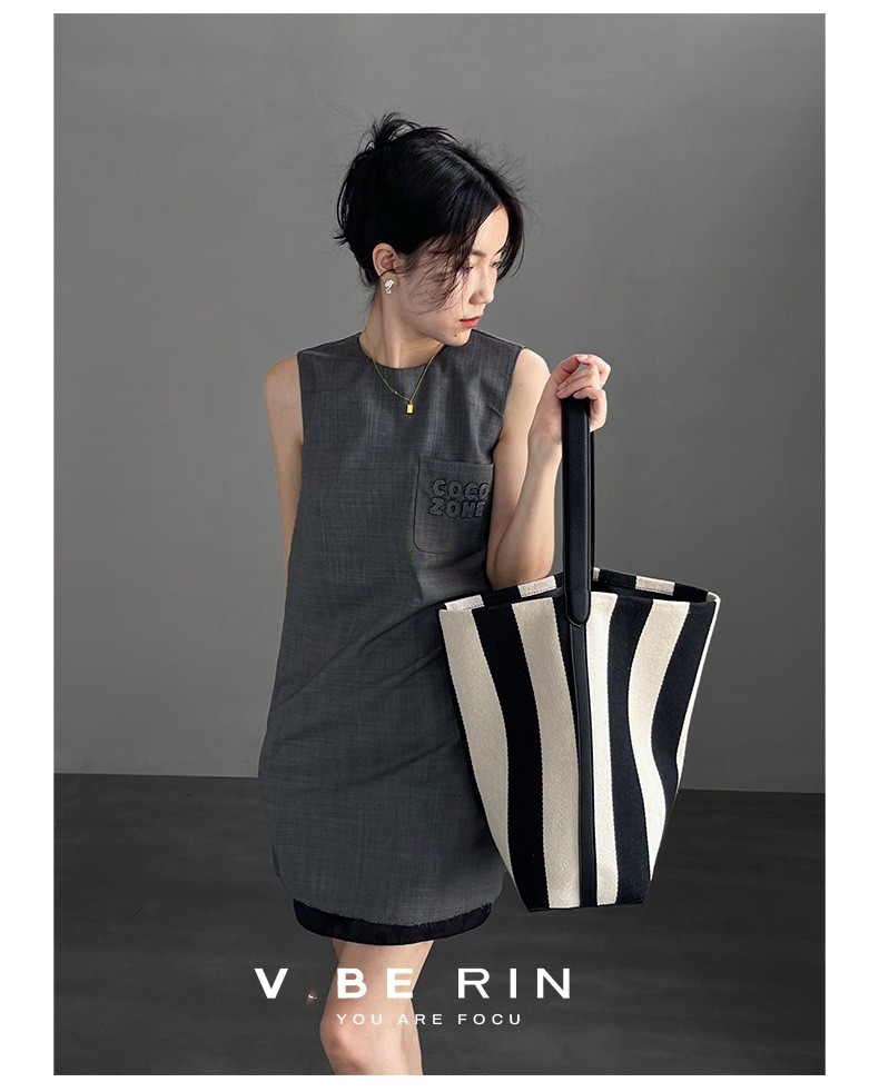 24HH245.14 - TÚI TOTE KẺ SỌC