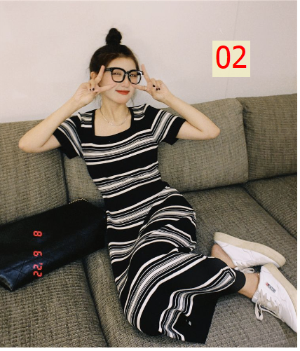 24HH255.22 - VÁY MONGTEGHI KẺ 2 MÀU