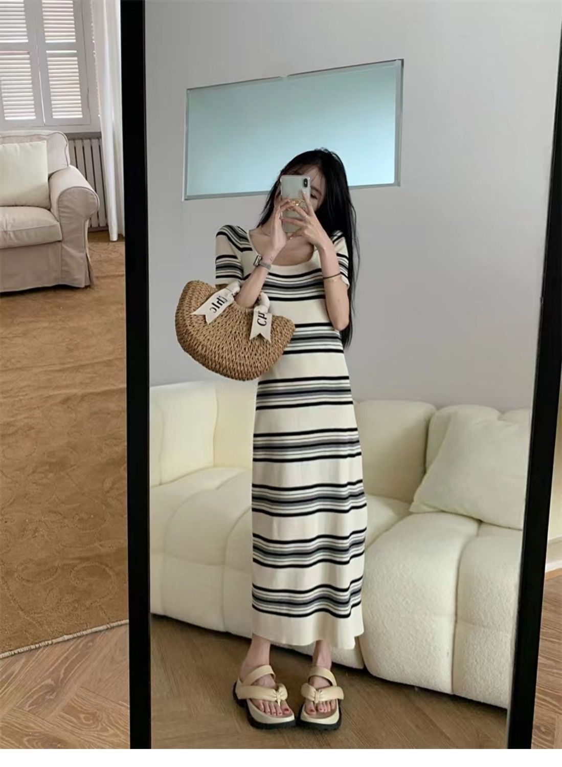 24HH255.22 - VÁY MONGTEGHI KẺ 2 MÀU