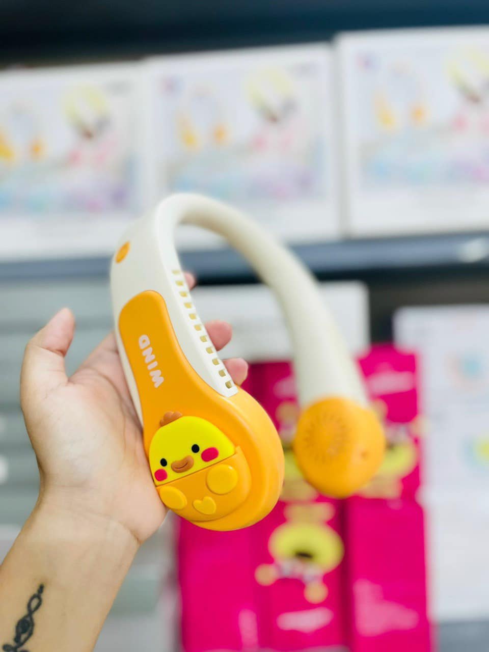 24HA56.04 - QUẠT ĐEO CỔ ĐIỀU HOÀ