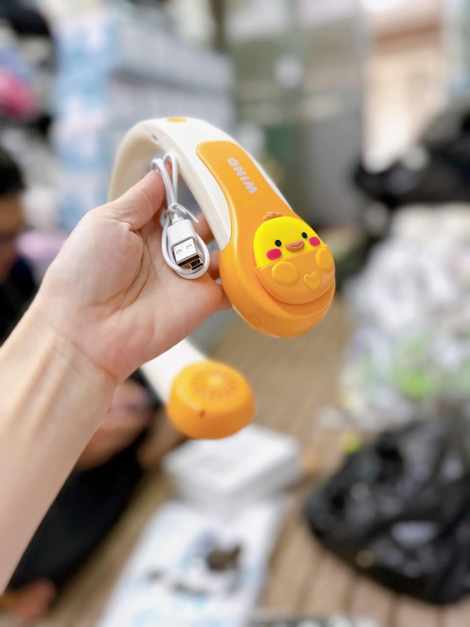 24HA56.04 - QUẠT ĐEO CỔ ĐIỀU HOÀ