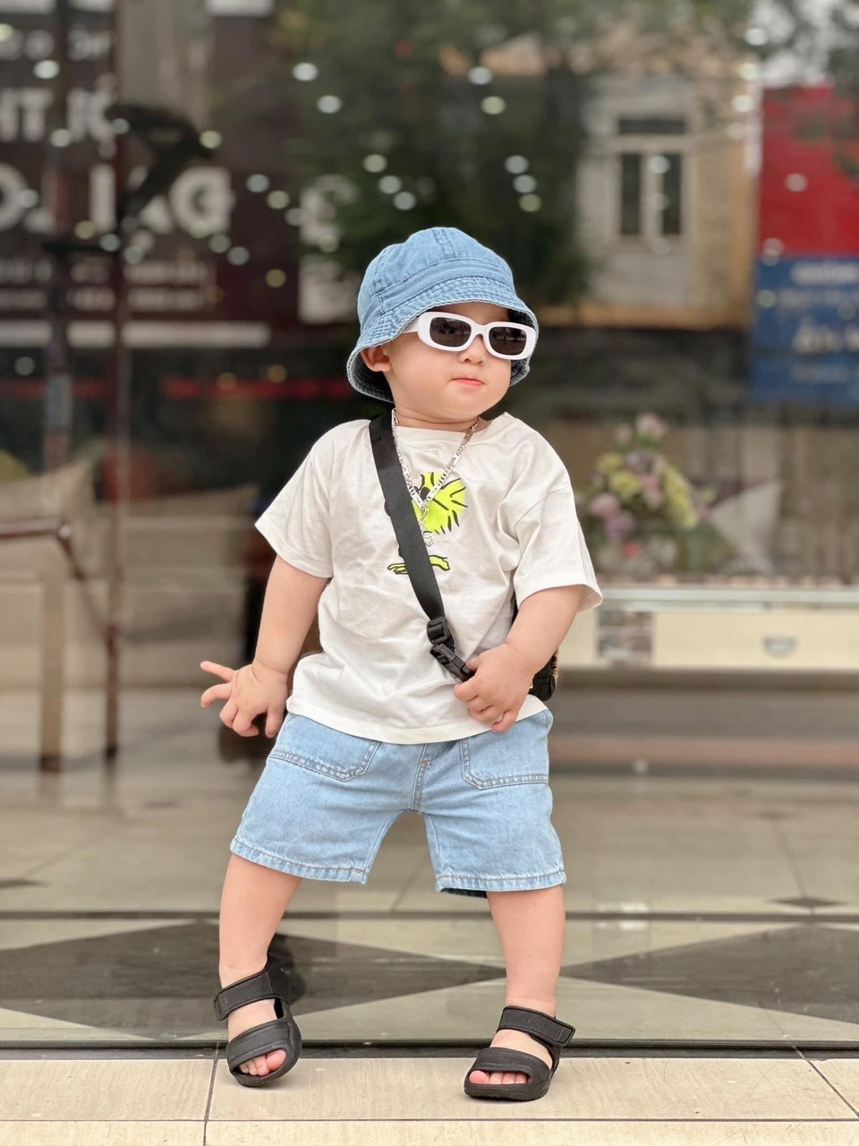 24HA126.35 - KÍNH TRẺ EM HÃNG MBANG